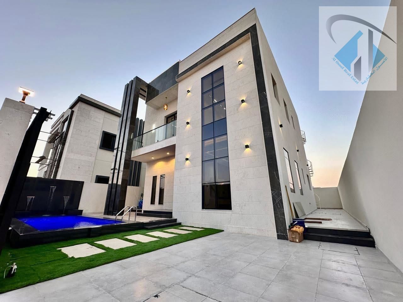 Villa for sale in a prime location, 4 bedrooms, super deluxe finishing, freehold ownership including registration and ownership fees, at a great price