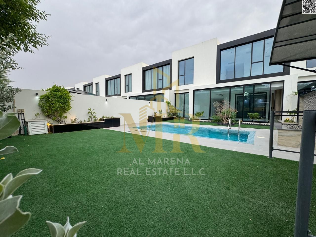 Invest in comfort: A stunning 4-bedroom villa with a private pool in Al Zorah. A truly luxurious villa – seize the opportunity now.