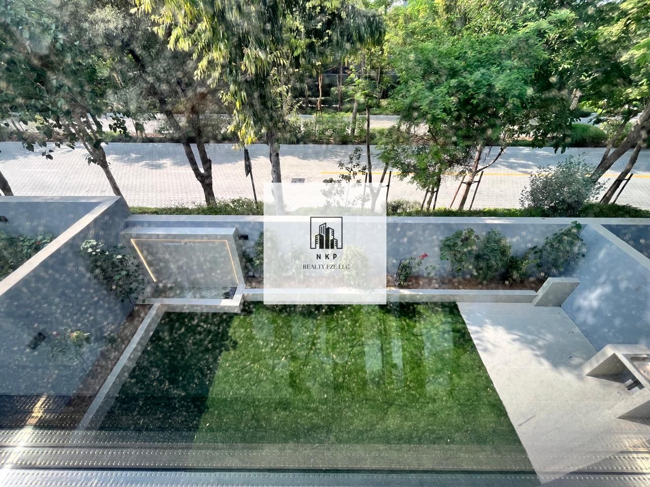 Specious luxury 3bedroom corner unit for rent in Masaar