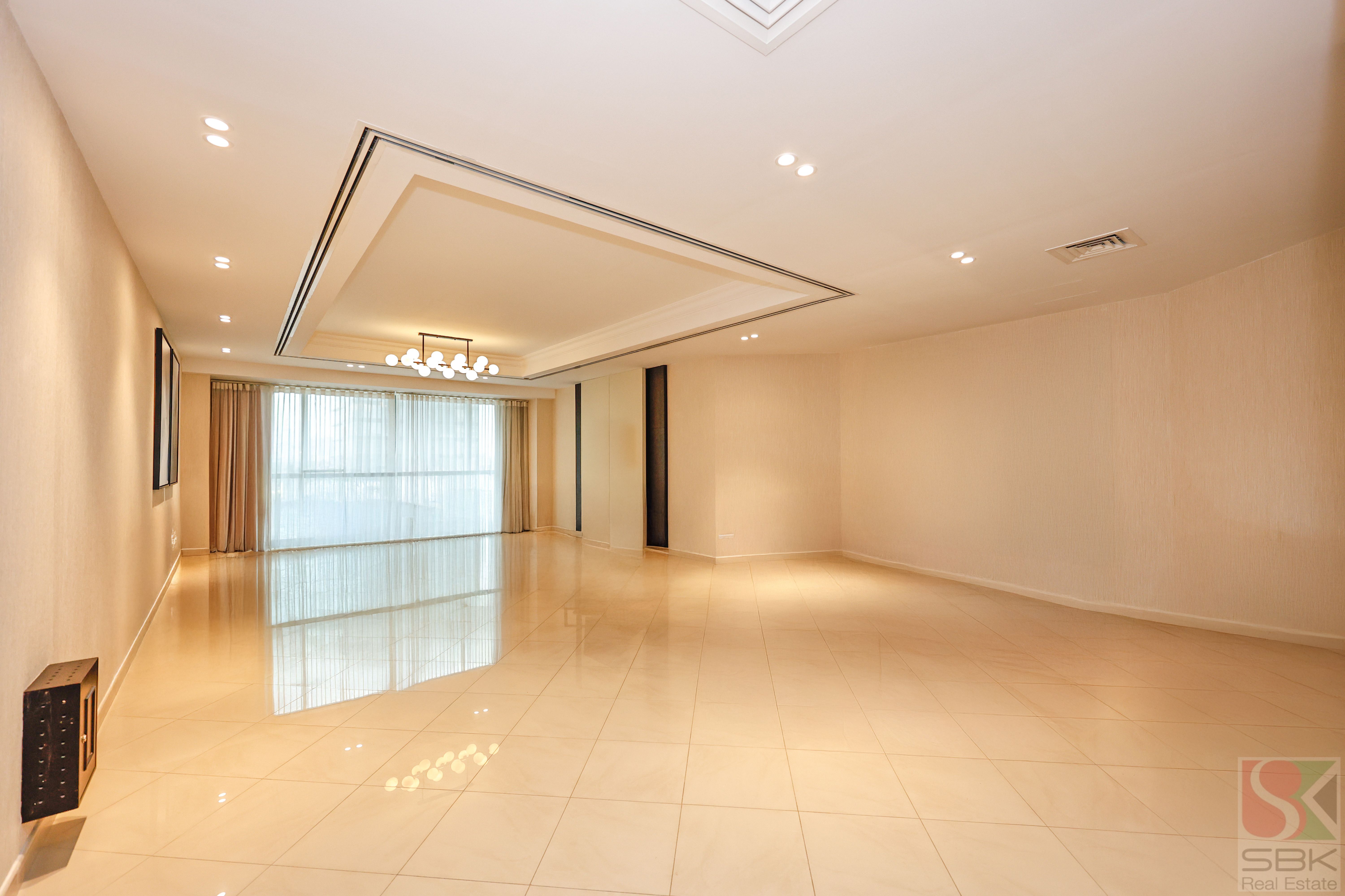 Spacious Office Space | Chiller Free | Ready to Rent with Pantry