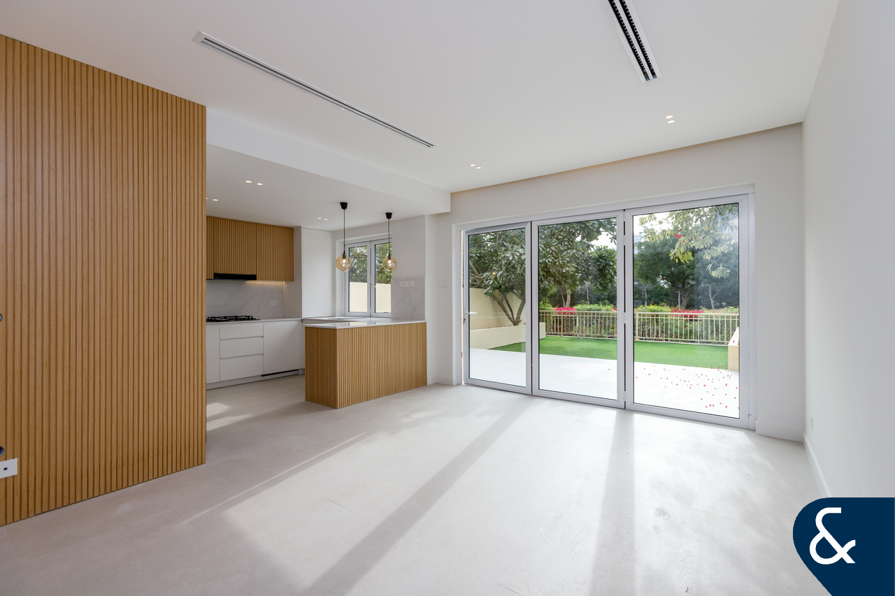 Lake View | Upgraded | Three Bedrooms |