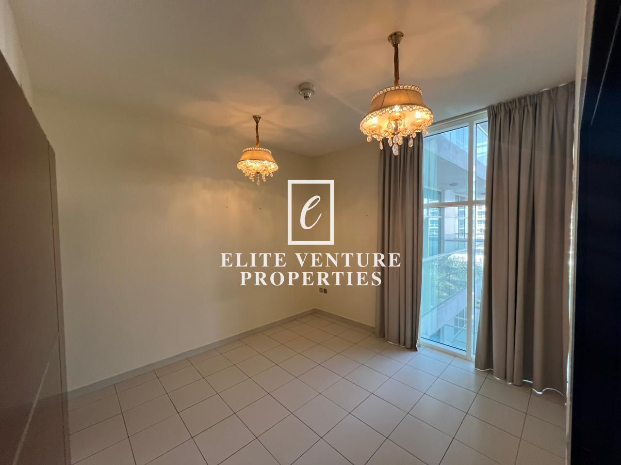 VACANT | SPACIOUS | PRIME LOCATION