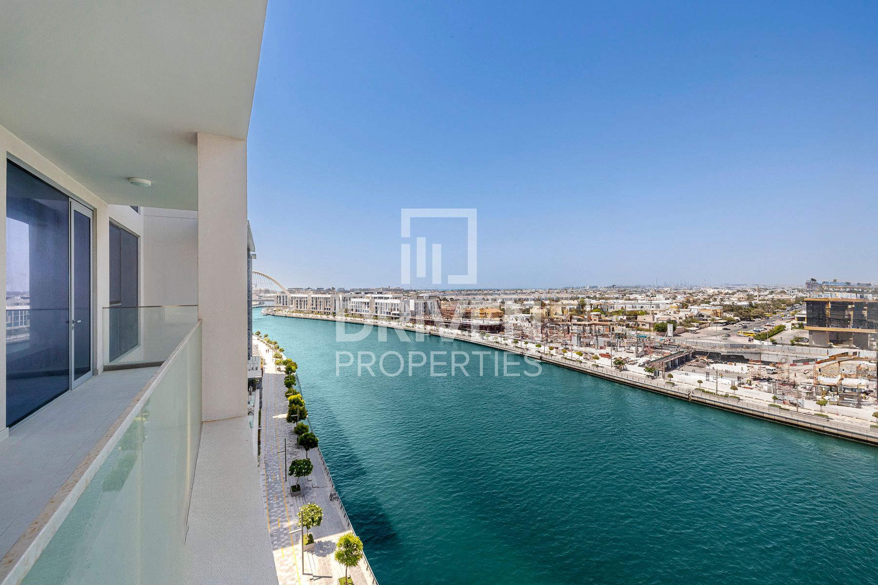 Elegant Apt | Canal Facing View | Ready to Move in