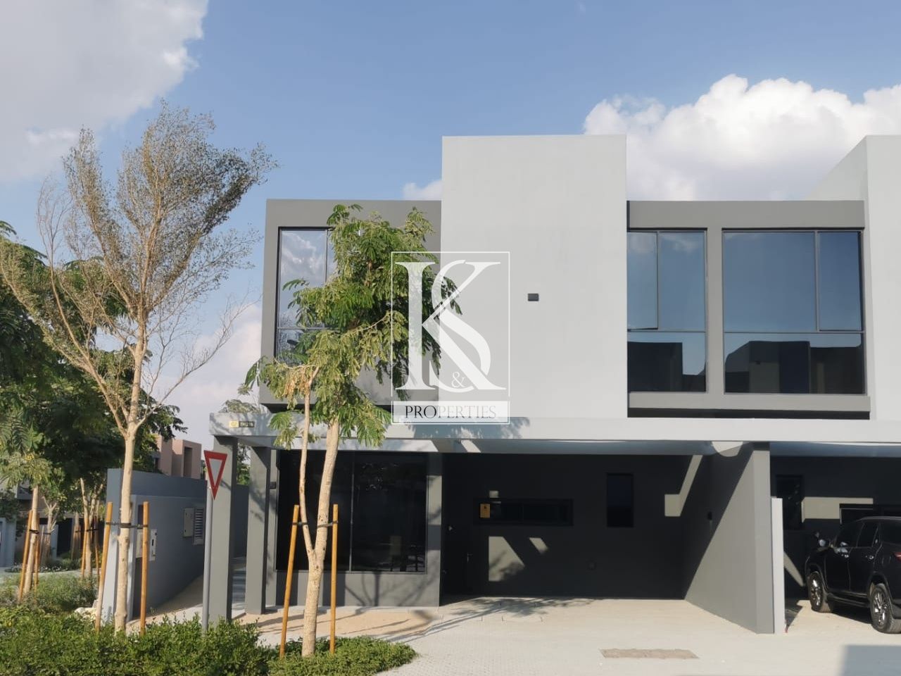 Prestigious Townhouse | Luxury Living in Masaar