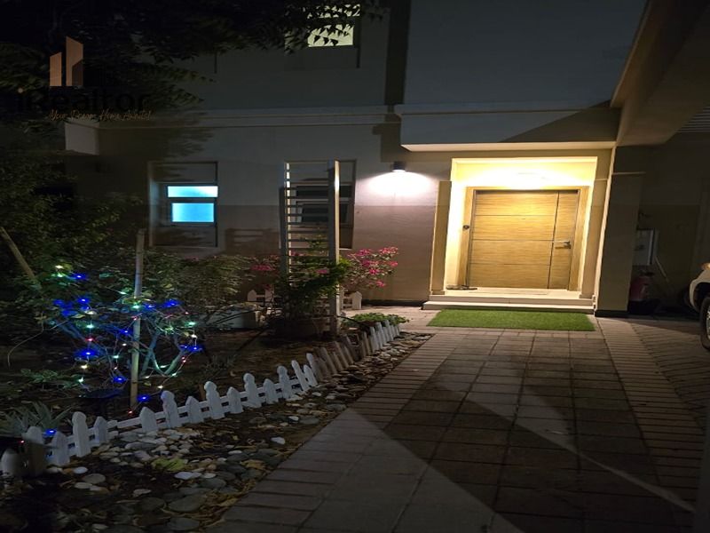 Modern 2BR Townhouse | with Own Parking | Garden