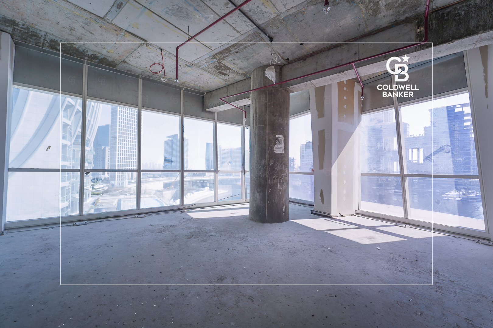 Corner Unit | Canal View | Bright & High Ceiling