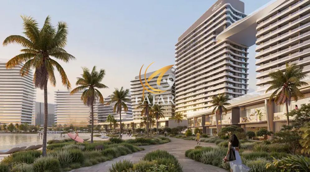 LUXURY LIVING | BEACHFRONT | PRIME LOCATION