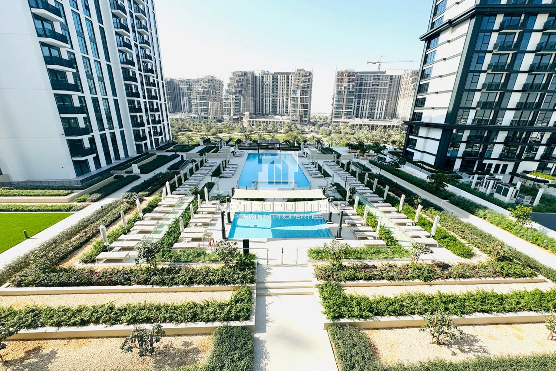 Pool View | Brand New | Chiller Free