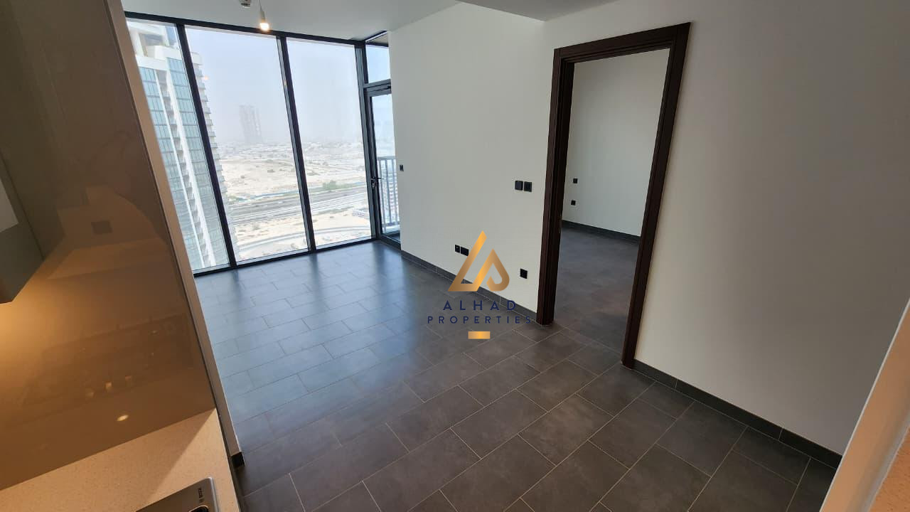 Brand New l Vacant l High Floor