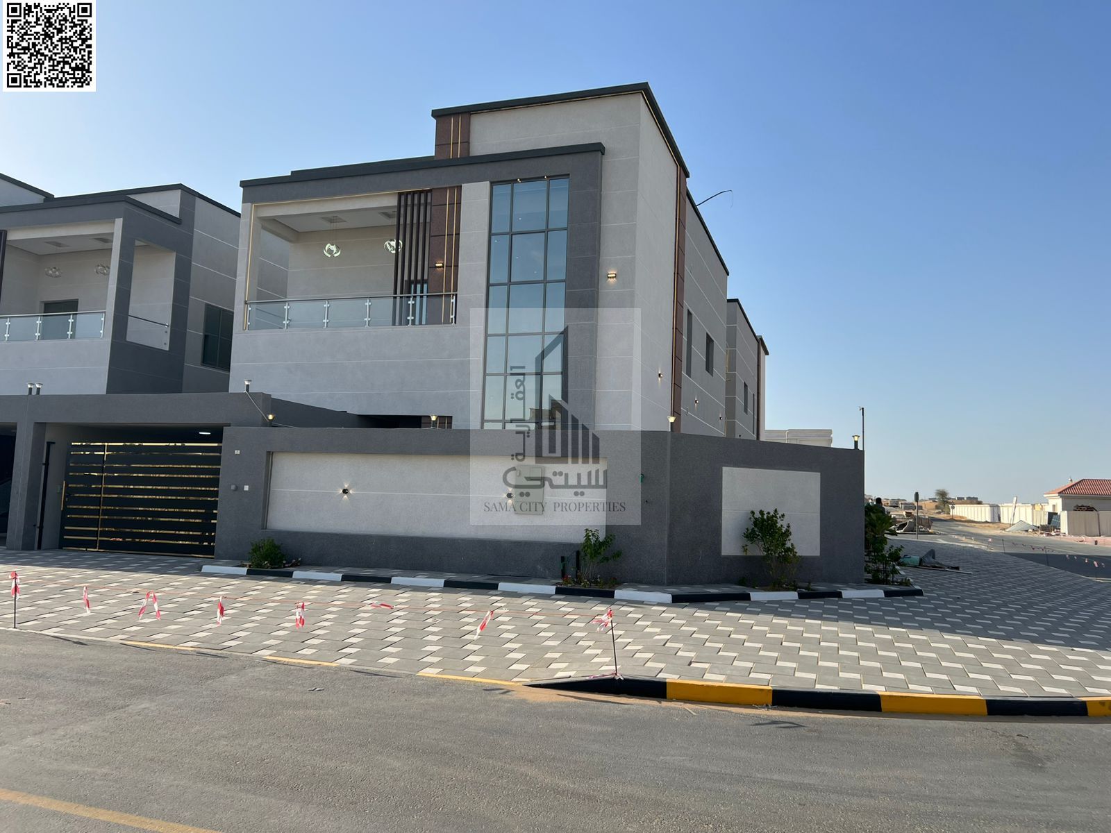 Villa for Sale in Al-Haliyo Consisting of: 4 Master Bedrooms • Majlis with Bathroom • Living Room with Bathroom • Main Kitchen • Maid's Room •