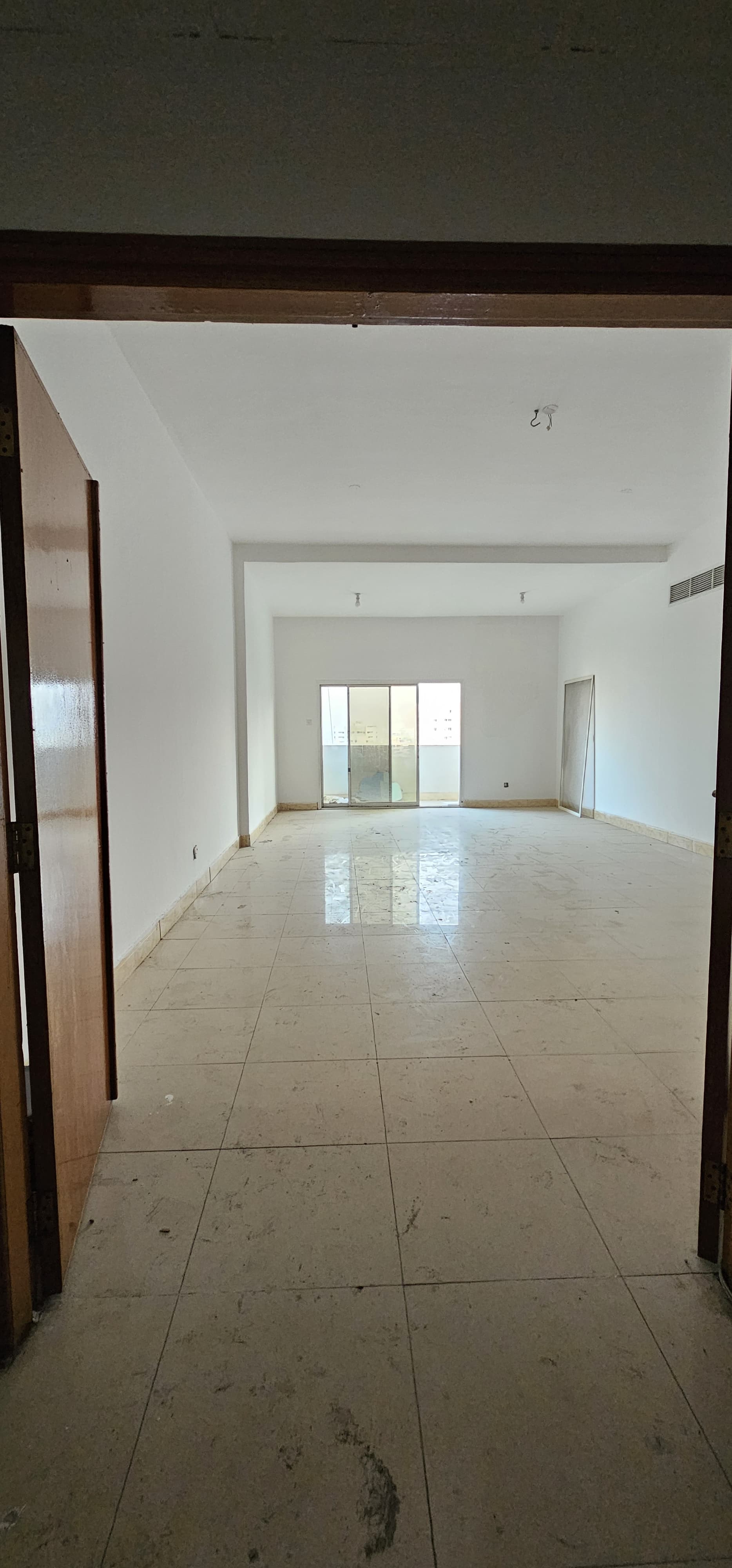 No Deposit Very Huge Size 4bhk With Balcony & Master Bedroom Near Abu Shagara Park Aed 58K Only