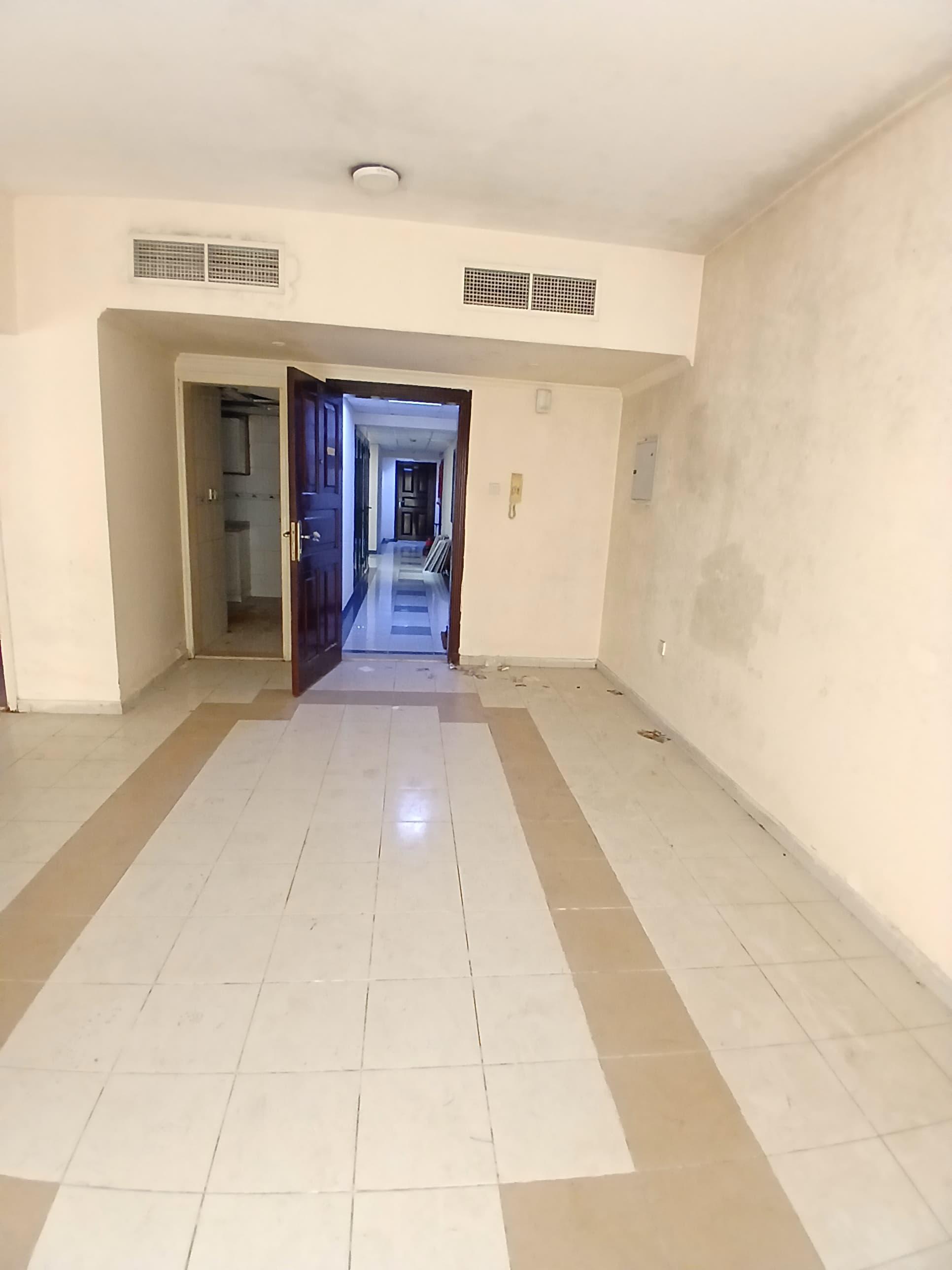 Chiller Free 1bhk With Balcony And Wardrobe Near To Mashriq Bank In Al Qasmia Sharjah Aed 31k Only