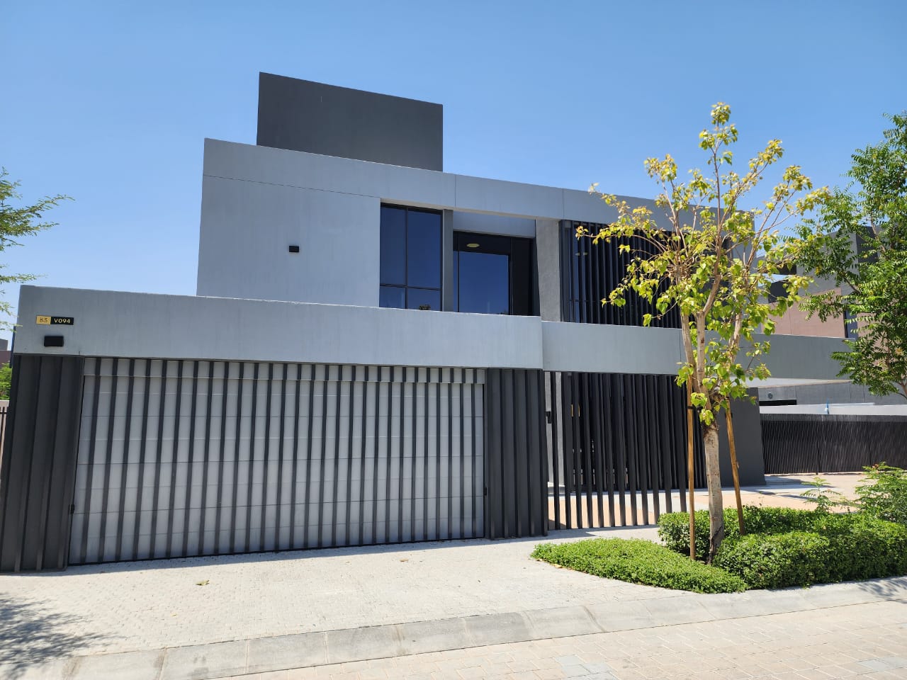 For Sale Luxury Ready to MoveIn Villa Freehold for All Nationalities in Masar