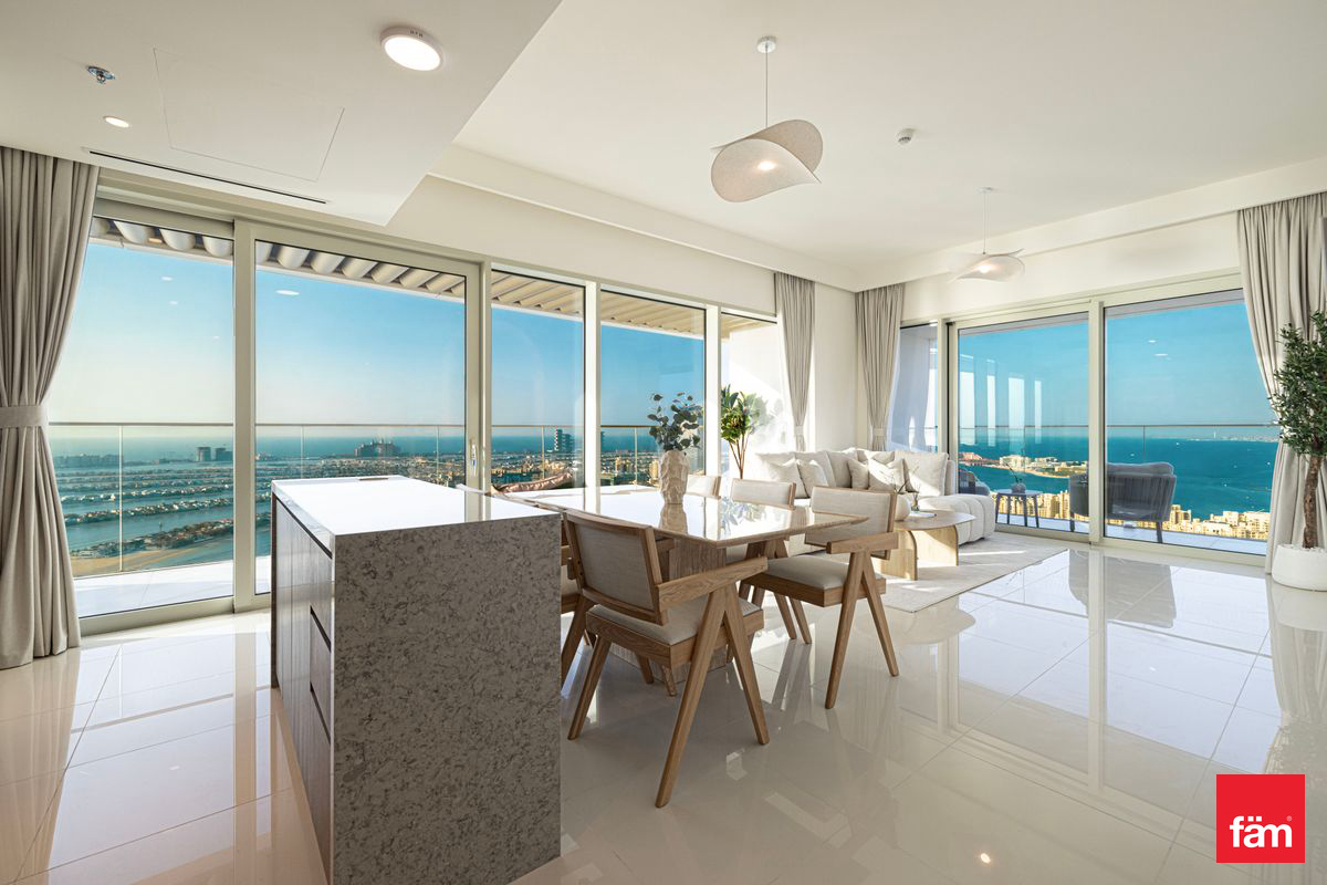 Ultrarare highfloor | Corner Unit | Palm View