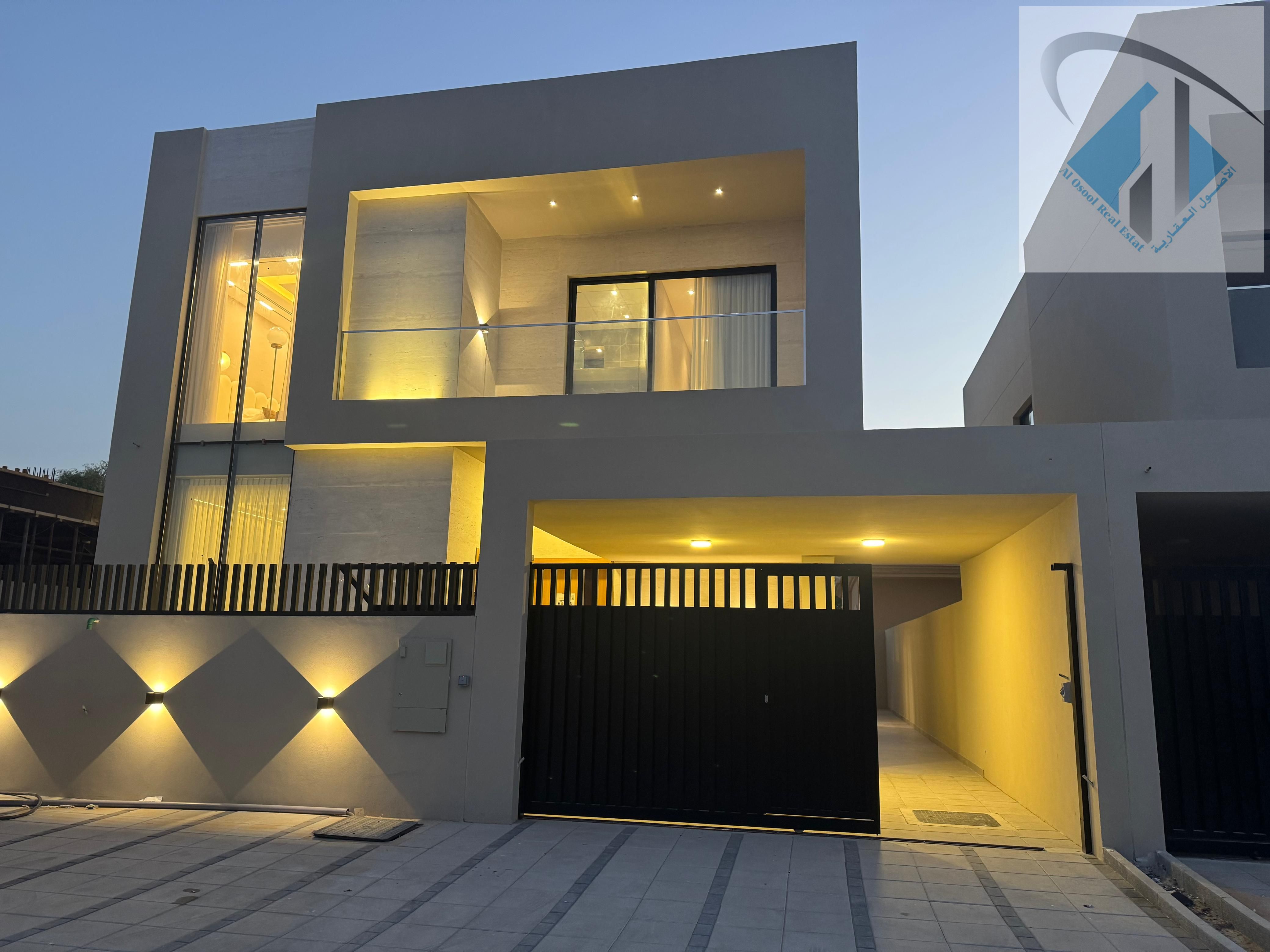 Villa Modern for sale at a great price and in a prime location. 5 master bedrooms, freehold ownership, including registration and ownership fees.