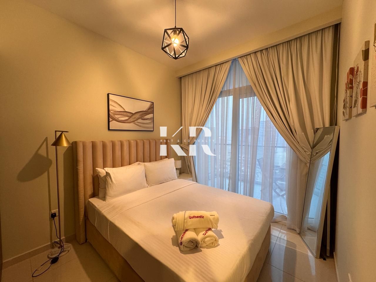High Floor | Kitchen Equipped | Canal View