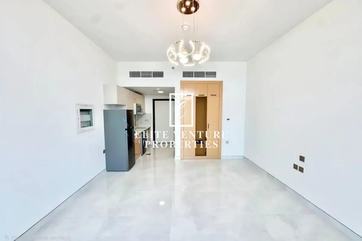 STUDIO | BEST DEAL | MULTIPLE CHEQUES