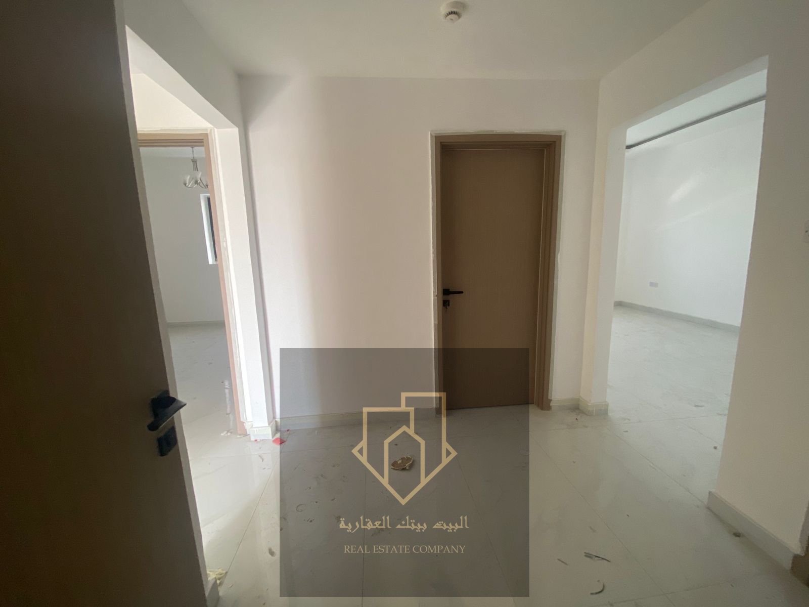 Two rooms and a hall for annual rent next to Al-Safir Mall