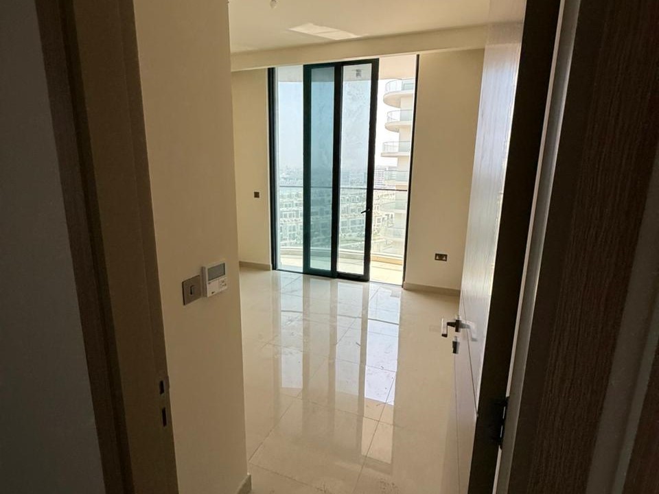 Spacious 2BHK || Bay Residence || Central 1