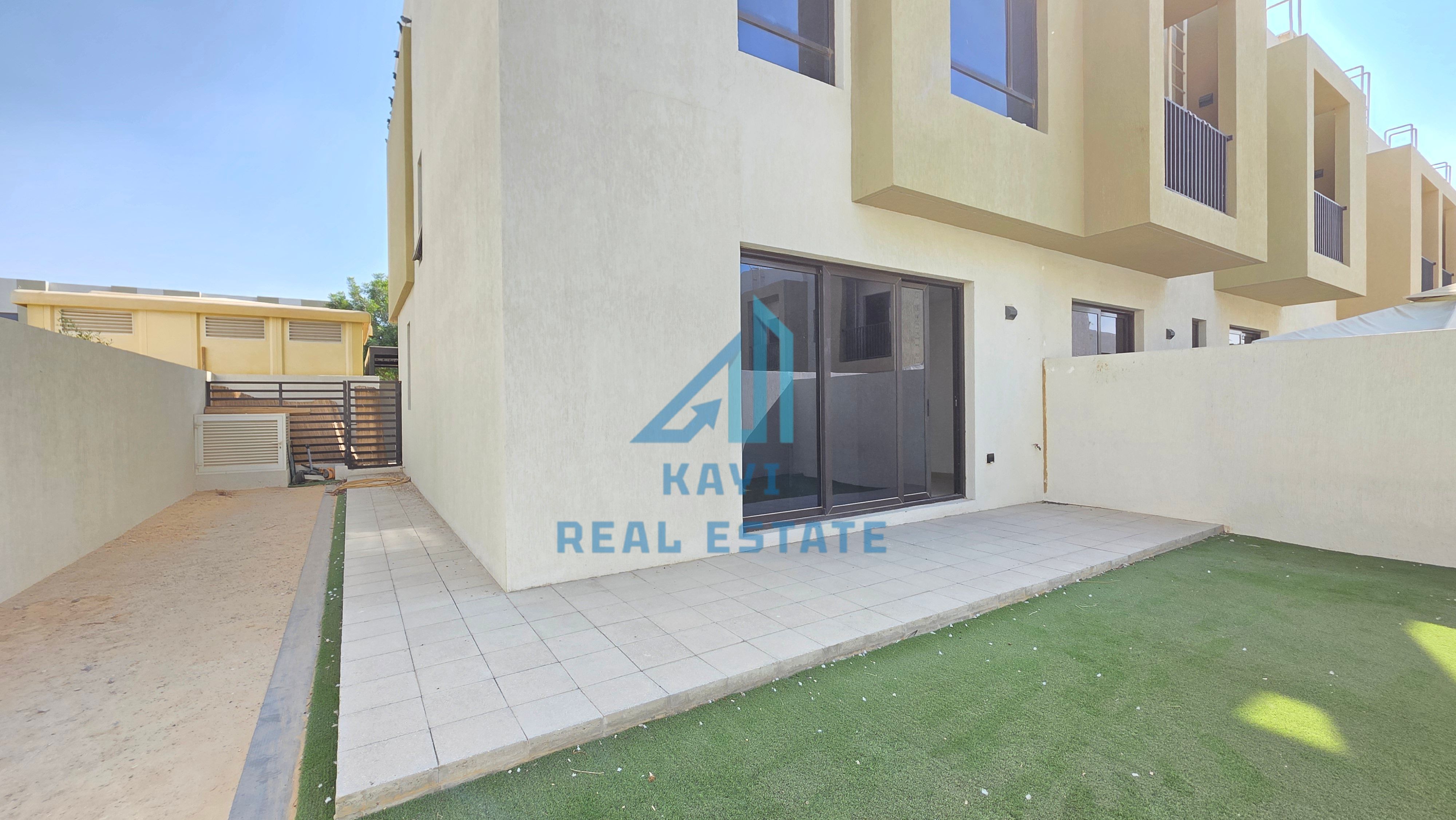 Elegant 3-Bedroom Townhouse for Rent