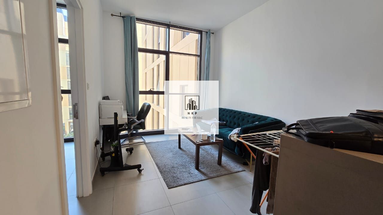 Specious luxury one bedroom semi furnished apartment for rent in Al Mamsha