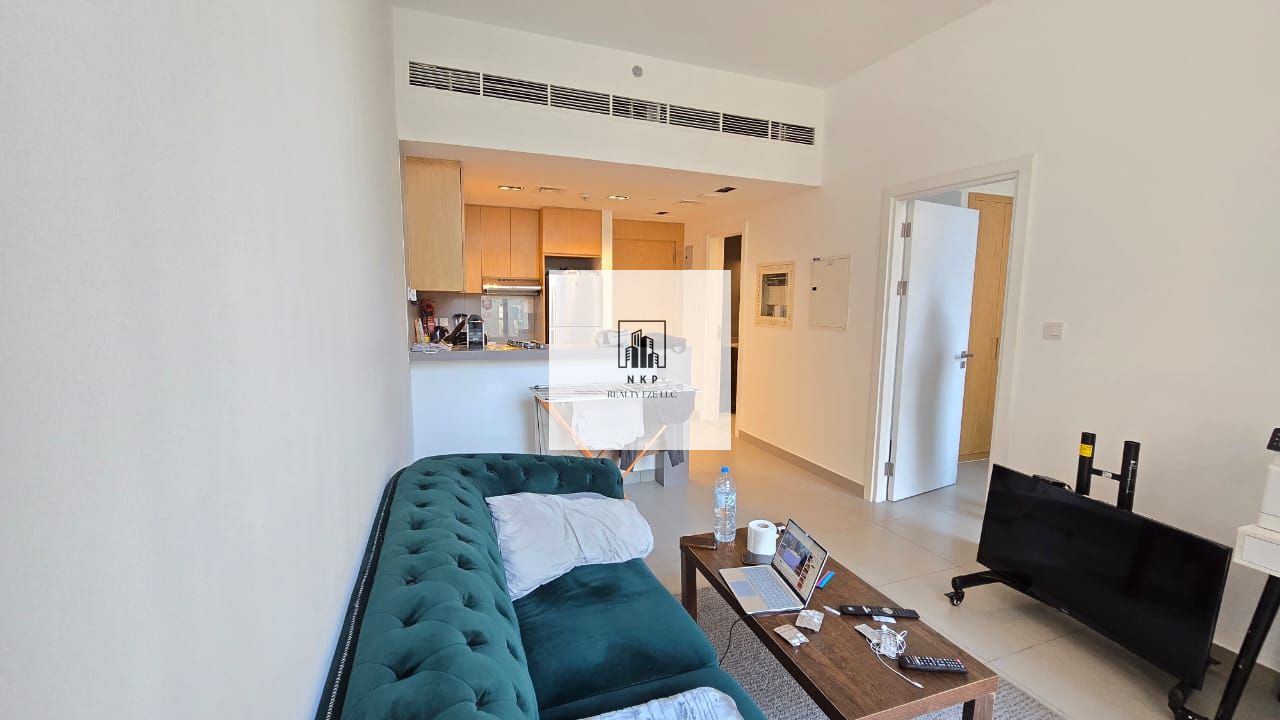 Specious luxury one bedroom semi furnished for rent in Al Mamsha