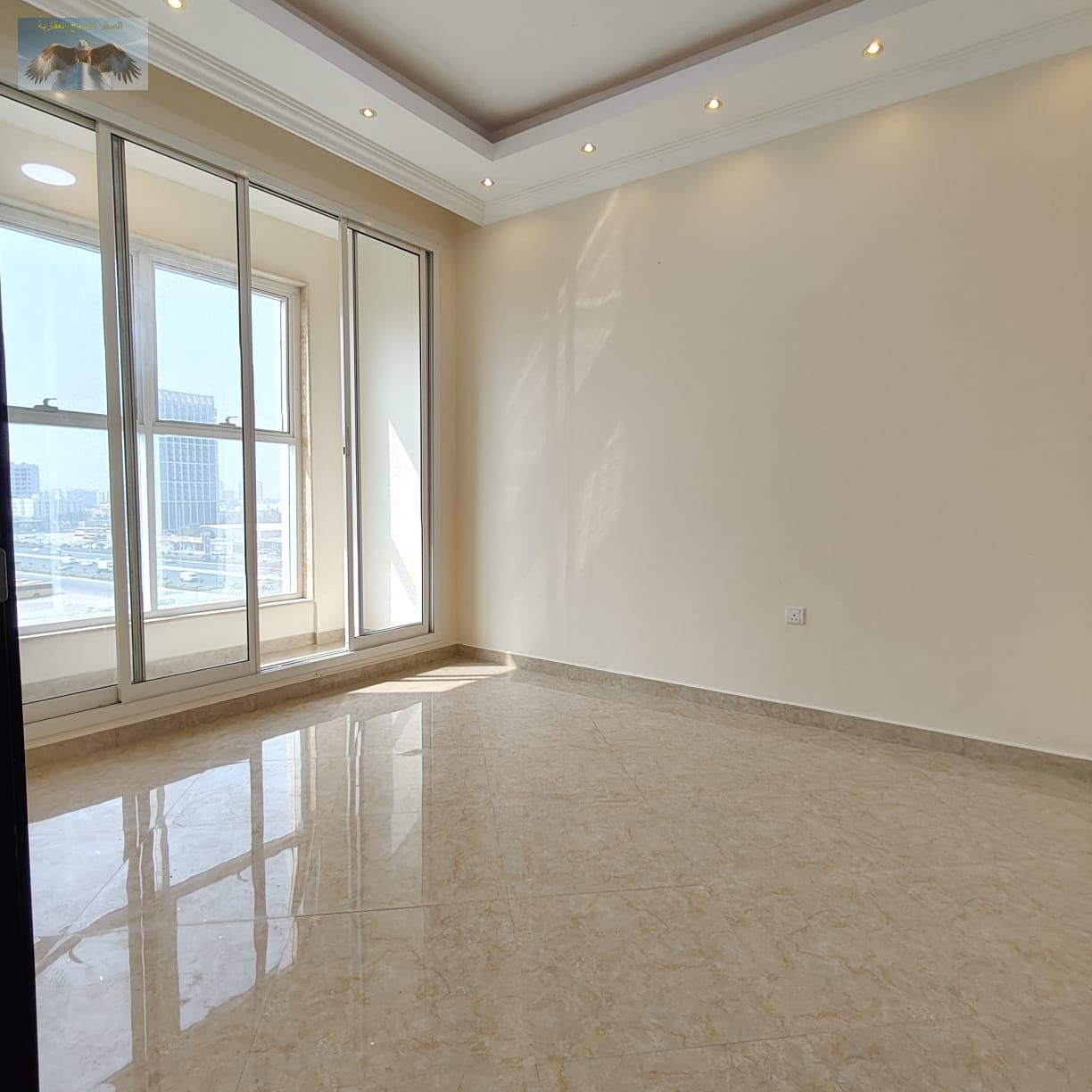 First occupant | Balcony | Free parking | One month free | Free maintenance