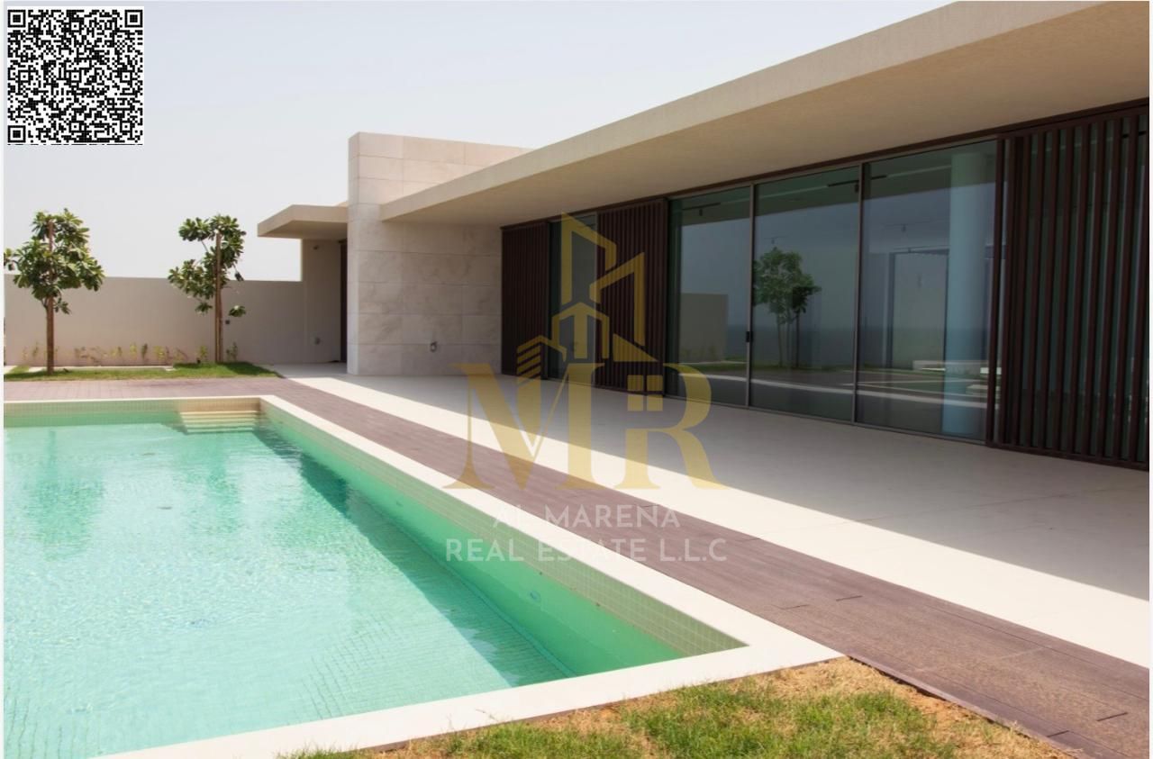 Your dream beachfront villa in Al Zorah – exceptional luxury and a truly luxurious lifestyle. Don't miss this opportunity.
