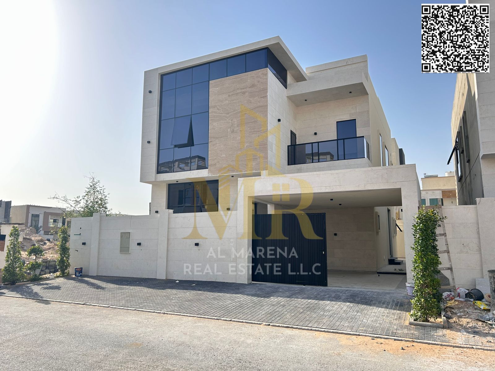 Own your dream villa and invest in style in a luxurious villa in the heart of Al Yasmin. High-end finishes – seize the opportunity now!