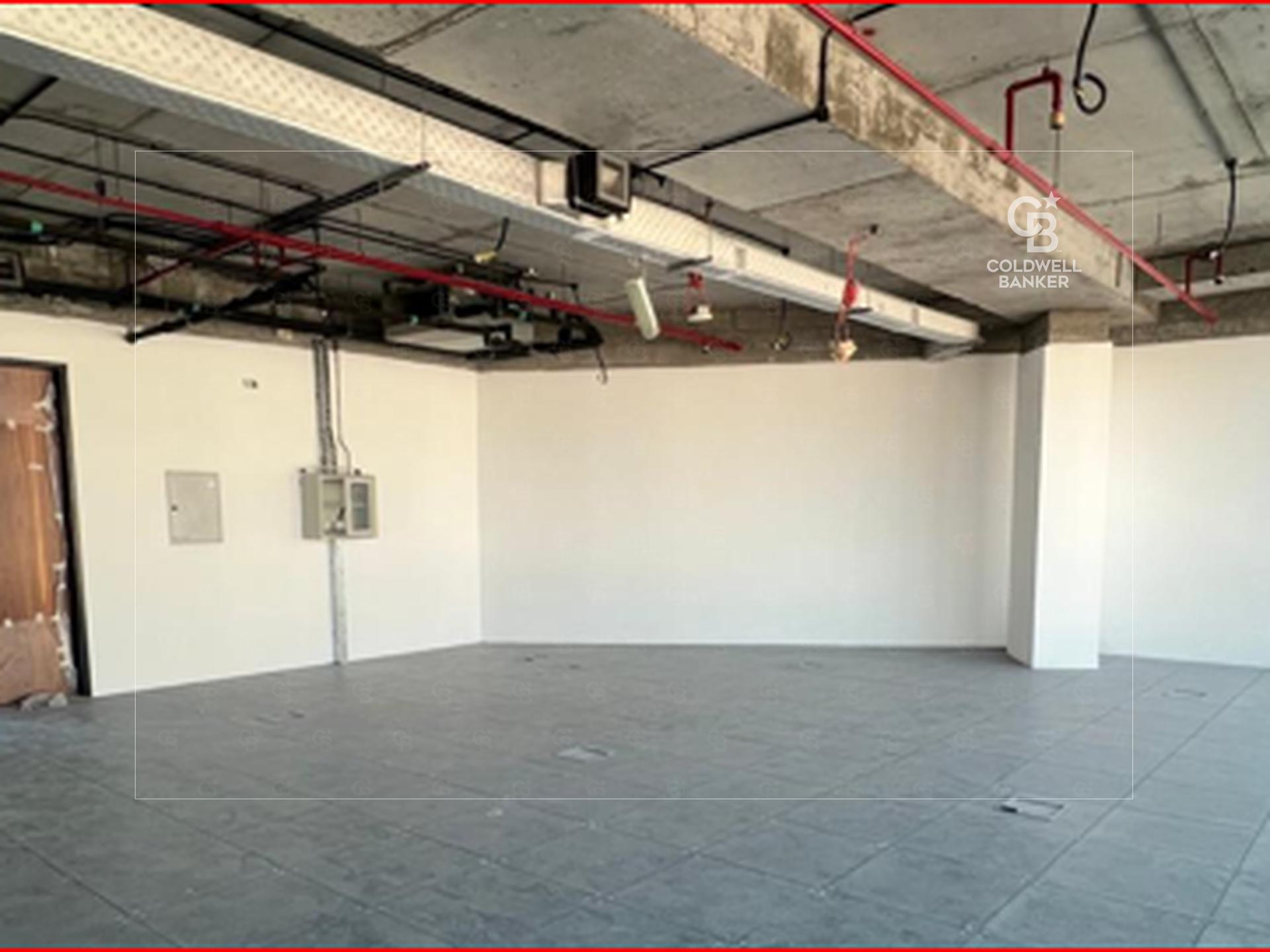 Office for Rent in Golden Gate Tower - Oud Metha