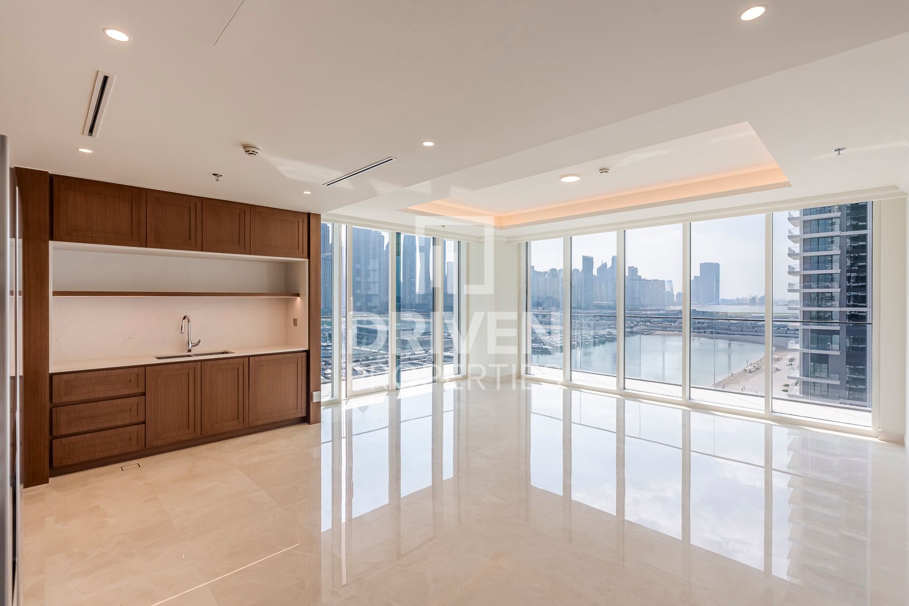 Marina View | Corner Unit | Beach access