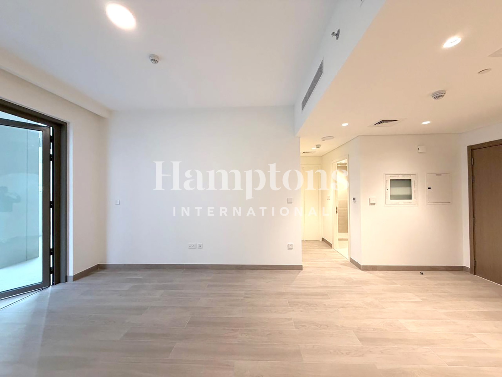 Huge Terrace | Corner Unit | Vacant
