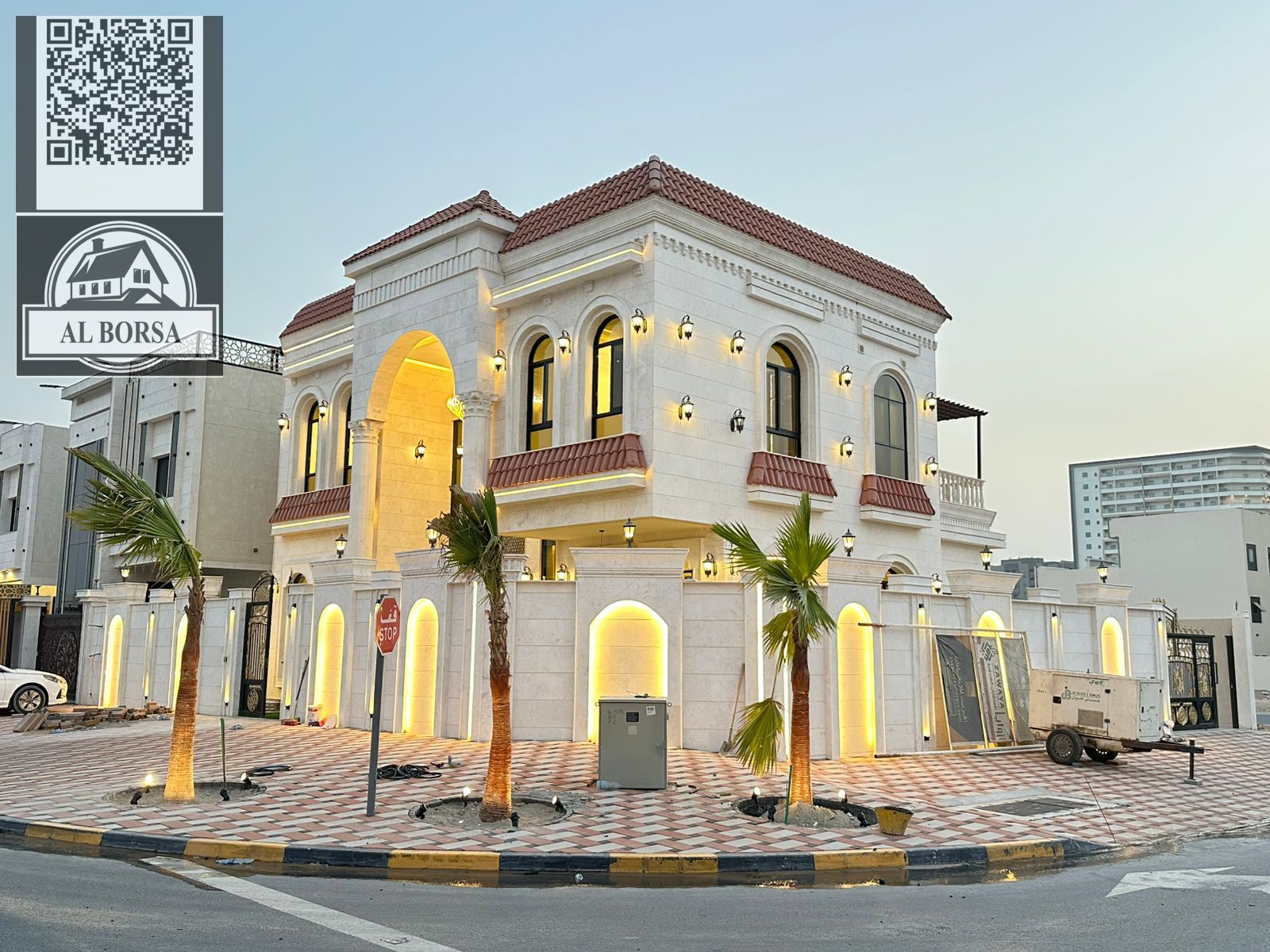 For sale in Al Helio 1, Ajman: a villa with 5 master bedrooms, a majlis, two living rooms, a kitchen, and a maid's room.