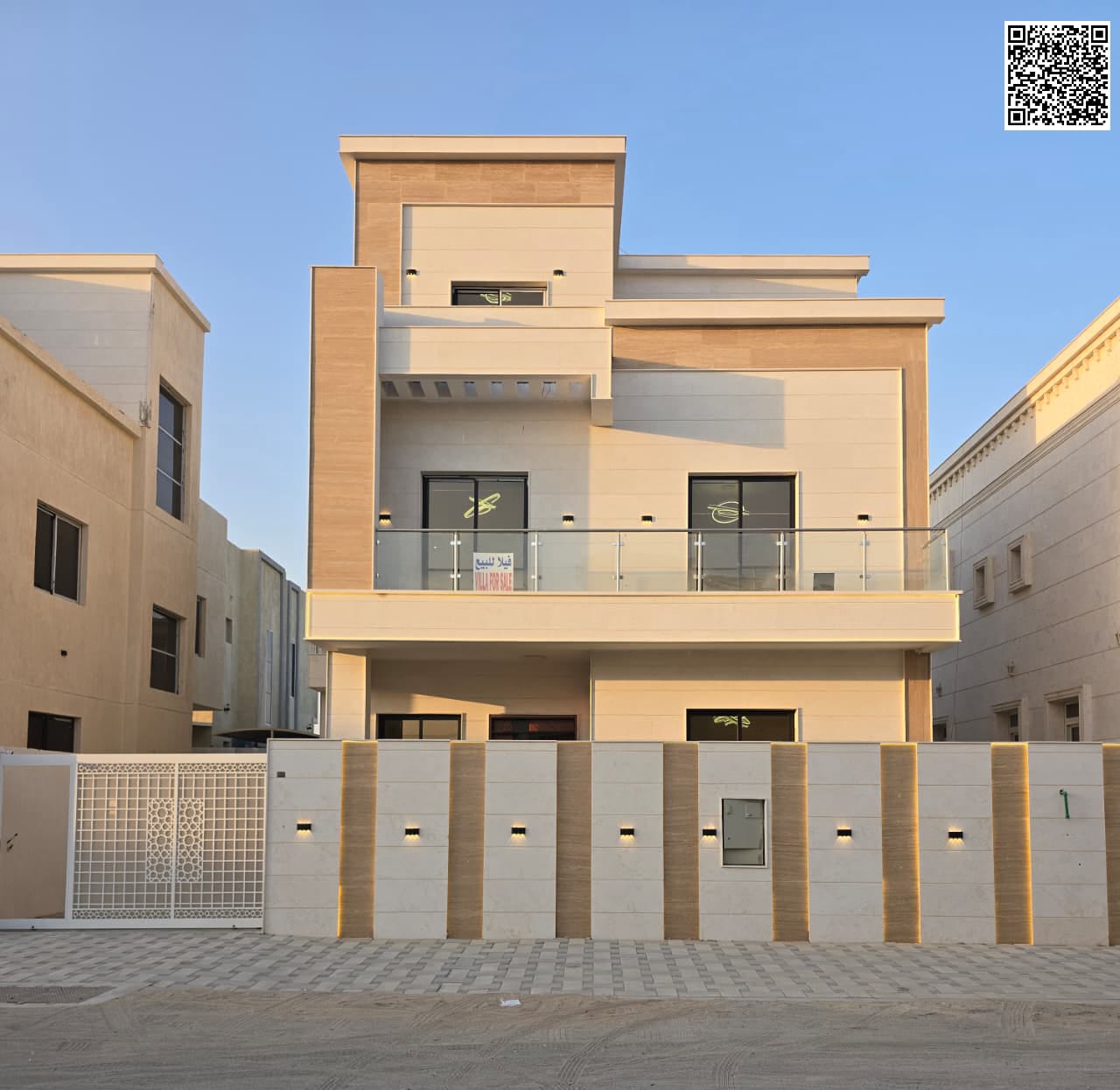 Your dream villa, two floors and a roof, 5 bedrooms, next to Al-Hamidiyah Park, at an attractive price negotiable, directly behind services and the mo