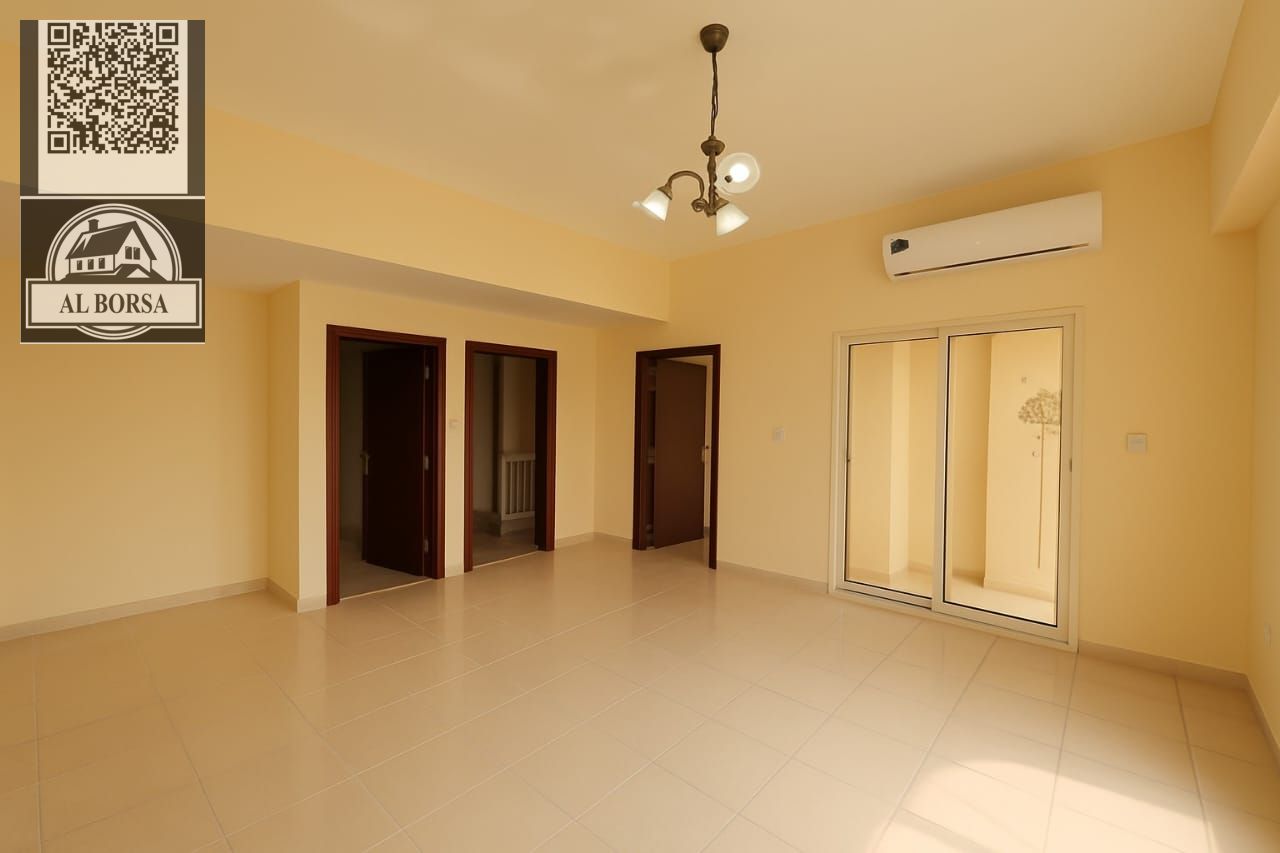 Villa for rent in Ajman on the corner of two streets, beautiful location, payment facilities