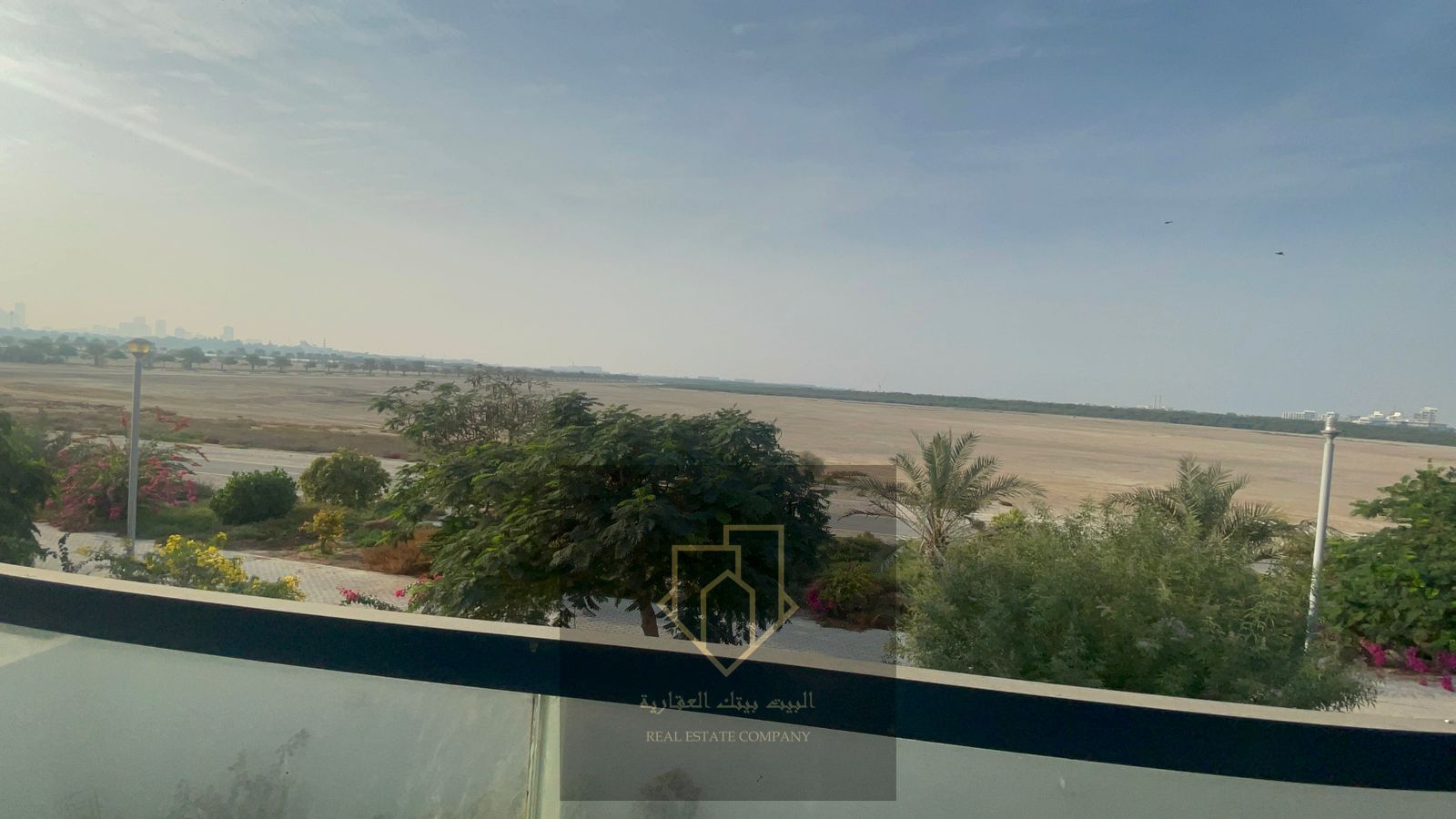 Villa for annual rent residential commercial in Al-Zawra area 5 thousand feet