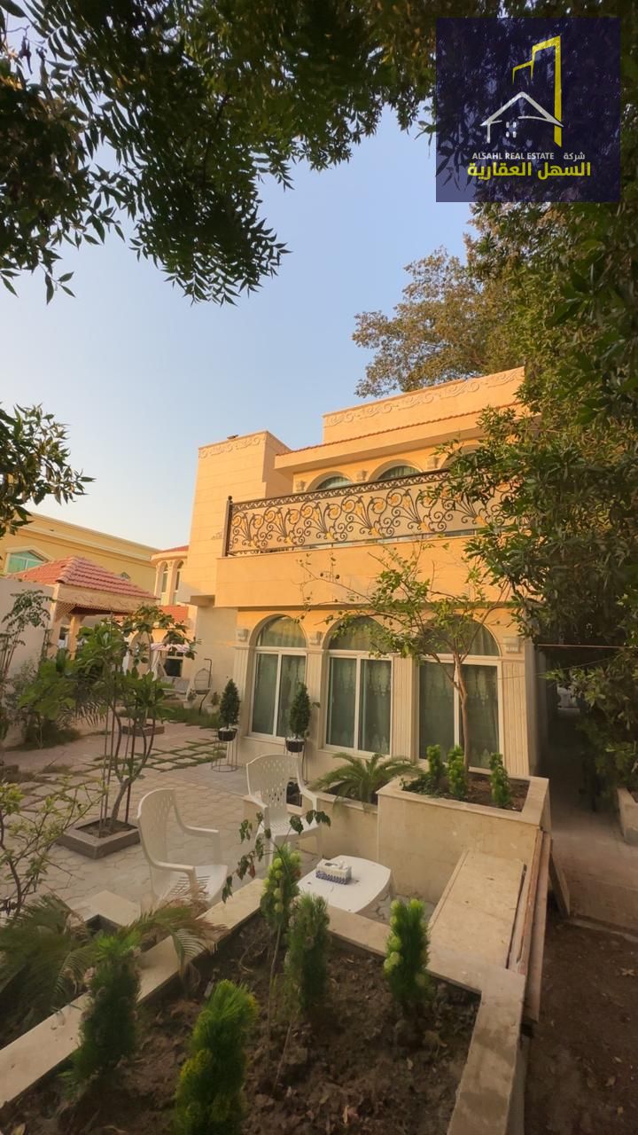 Luxury villa for sale in Sharqan – Sharjah Plot size: 8,000 sq ft Bedrooms: 5 Price: AED 3,300,000 The villa is very spacious,