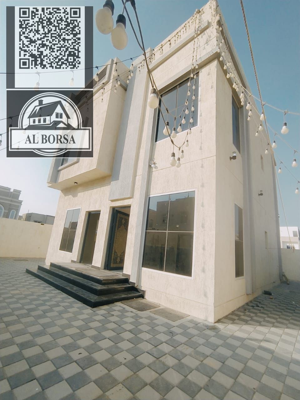 Villa for rent in Al-Haliyo area. The villa consists of 3 master bedrooms, a living room, a hall, a kitchen, and a maid's room.