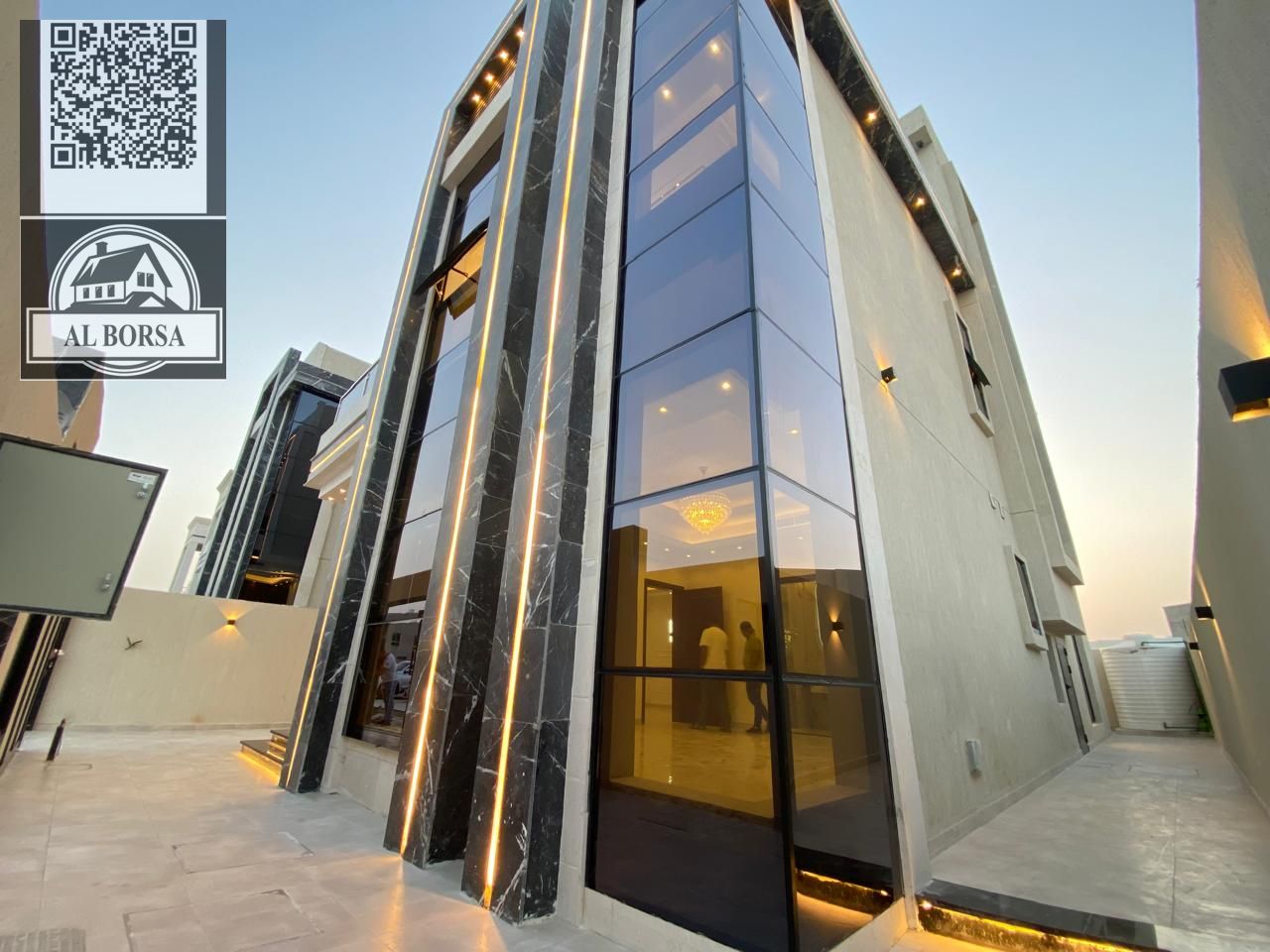 For rent in Al Yasmin, a villa with 5 bedrooms, a majlis, a living room, a kitchen, and a maid's room.