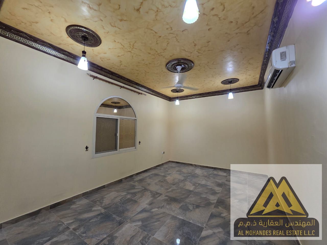Villa for Rent: Luxury Villa in Al Rawdha 2, Ajman Location: Second plot from Sheikh Ammar Street, directly on an asphalt road