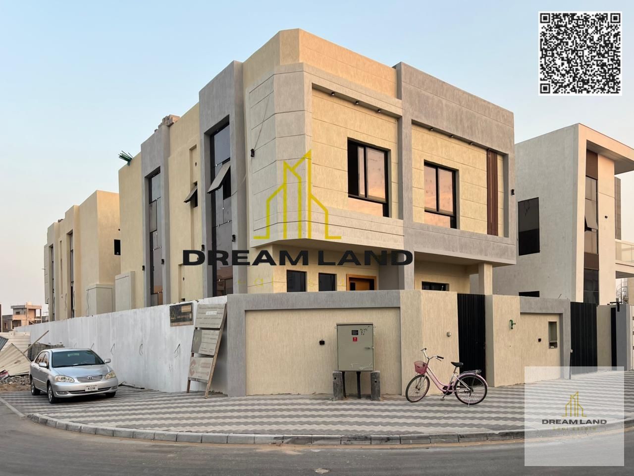 "Best selling price in the area. Corner villa for sale in Al Yasmin area, Ajman. Freehold ownership for all nationalities. Close to an asphalt road. P
