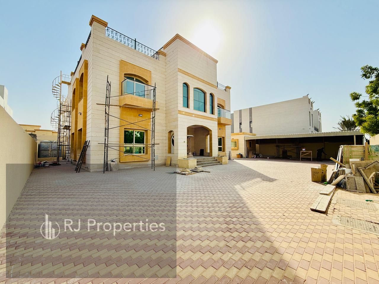 Hot OFFER BRAND NEW LUXURY 5BEDROOM VILLA with sparte Majlis with waderobe Maid room parking only JEST 3.5M