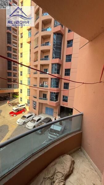 For Sale – Luxury Apartment in Al Nuaimiya Towers, Ajman Location: Al Nuaimiya 1 – Next to Al Hikmah School – Direct access to Sharjah