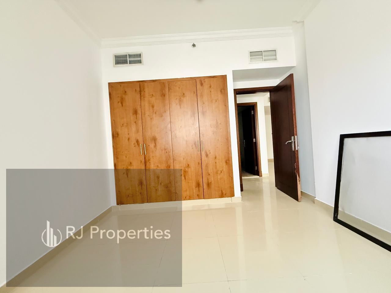 Hot OFFER LUXURY 3bhk with waderobe balcony master bedroom parking 65k