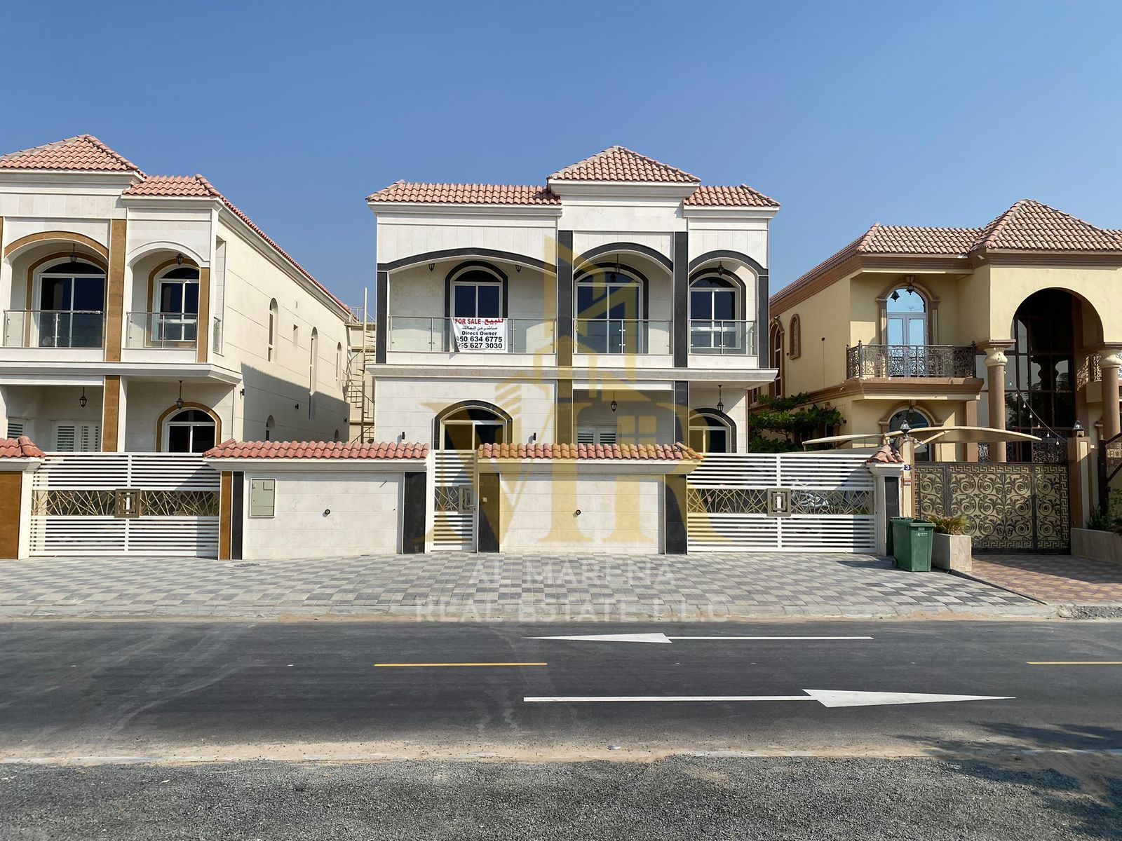 Directly from the owner, a villa on a main street, finished by a person, close to all services in the most upscale areas of Ajman, freehold for all na