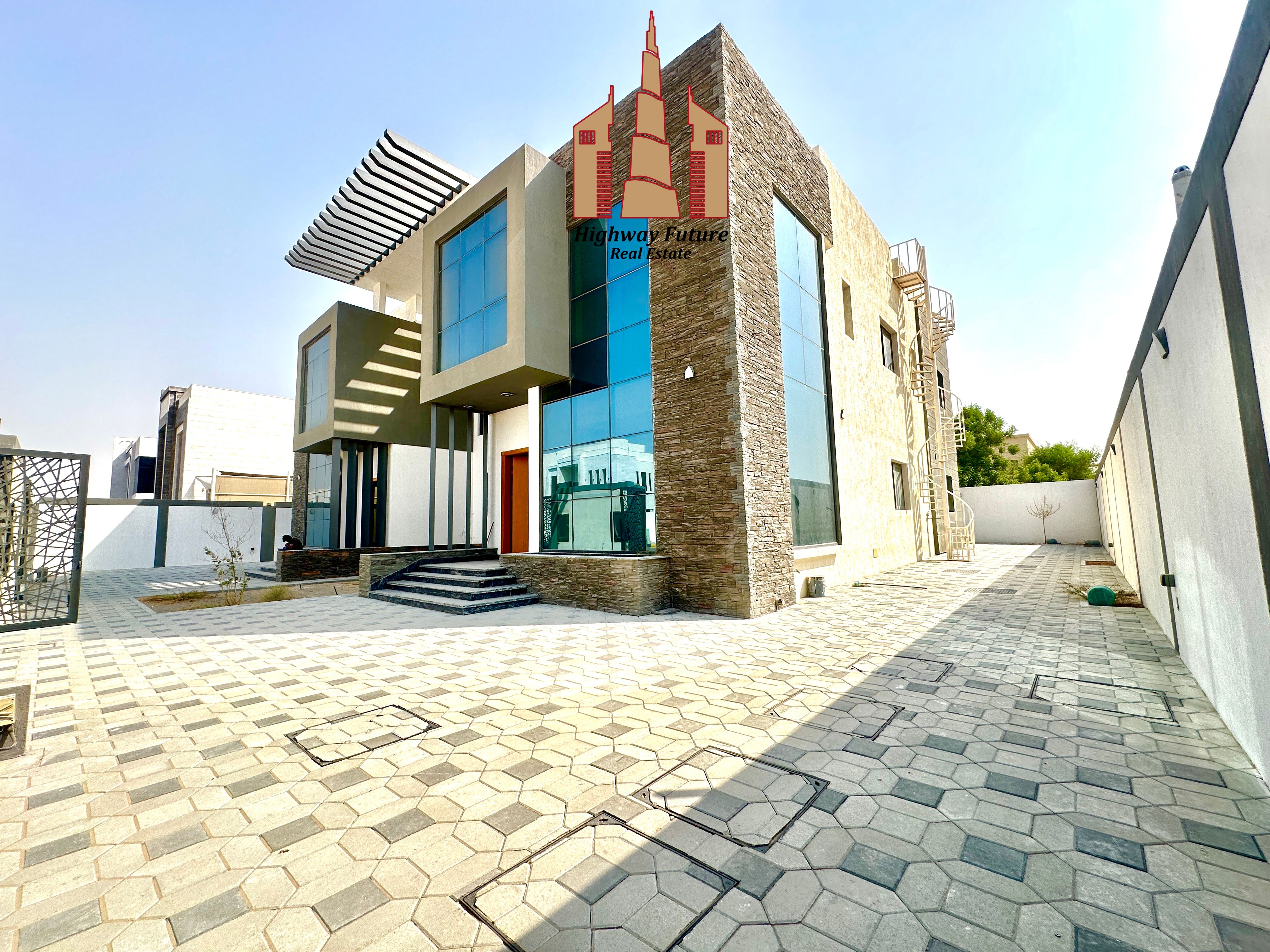 Spacious 5+5 Bhk Twin villa with maids/laundry/ garden 5.5Million