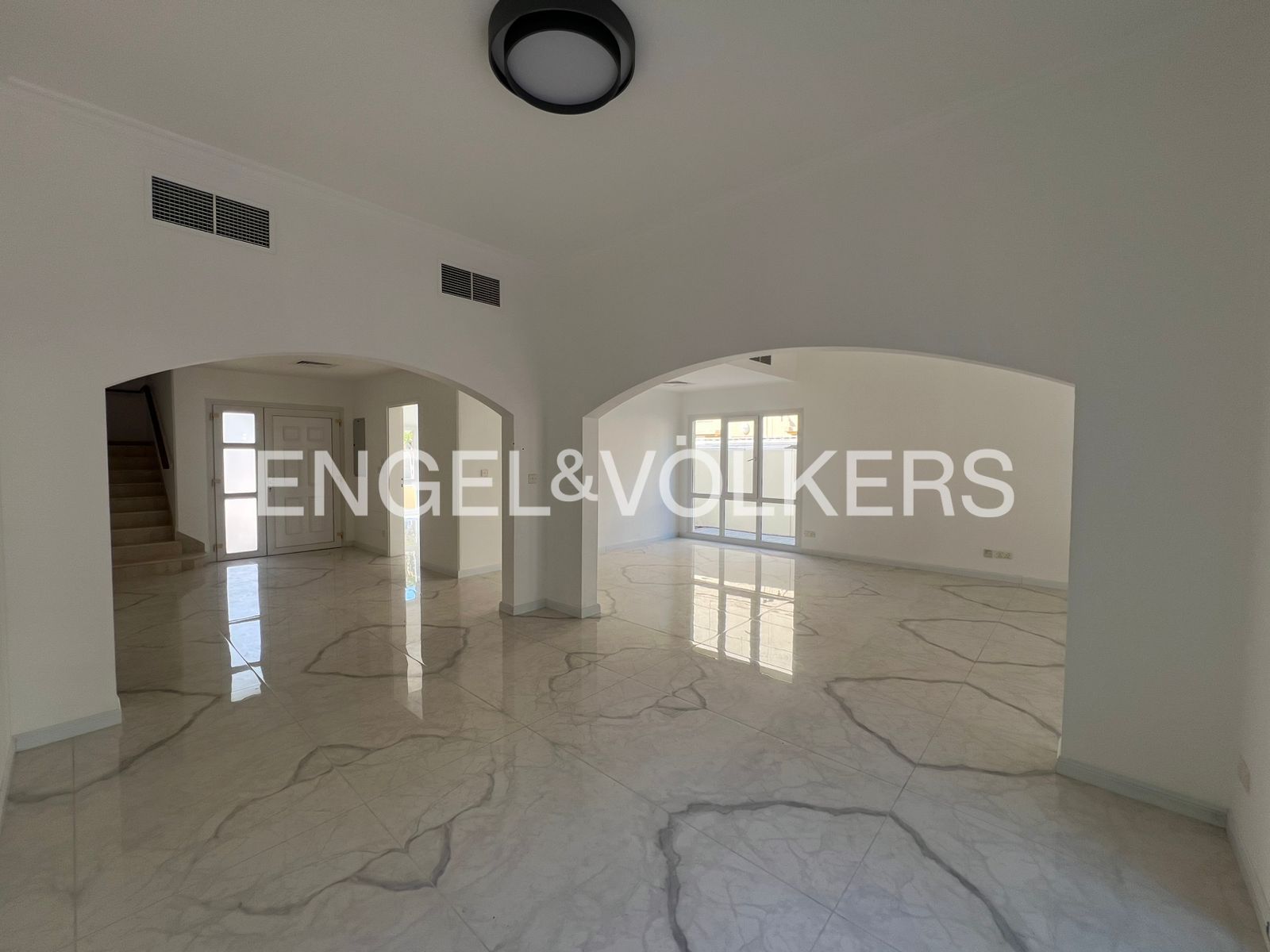 Fully Renovated | Landscaped | High-End Finish