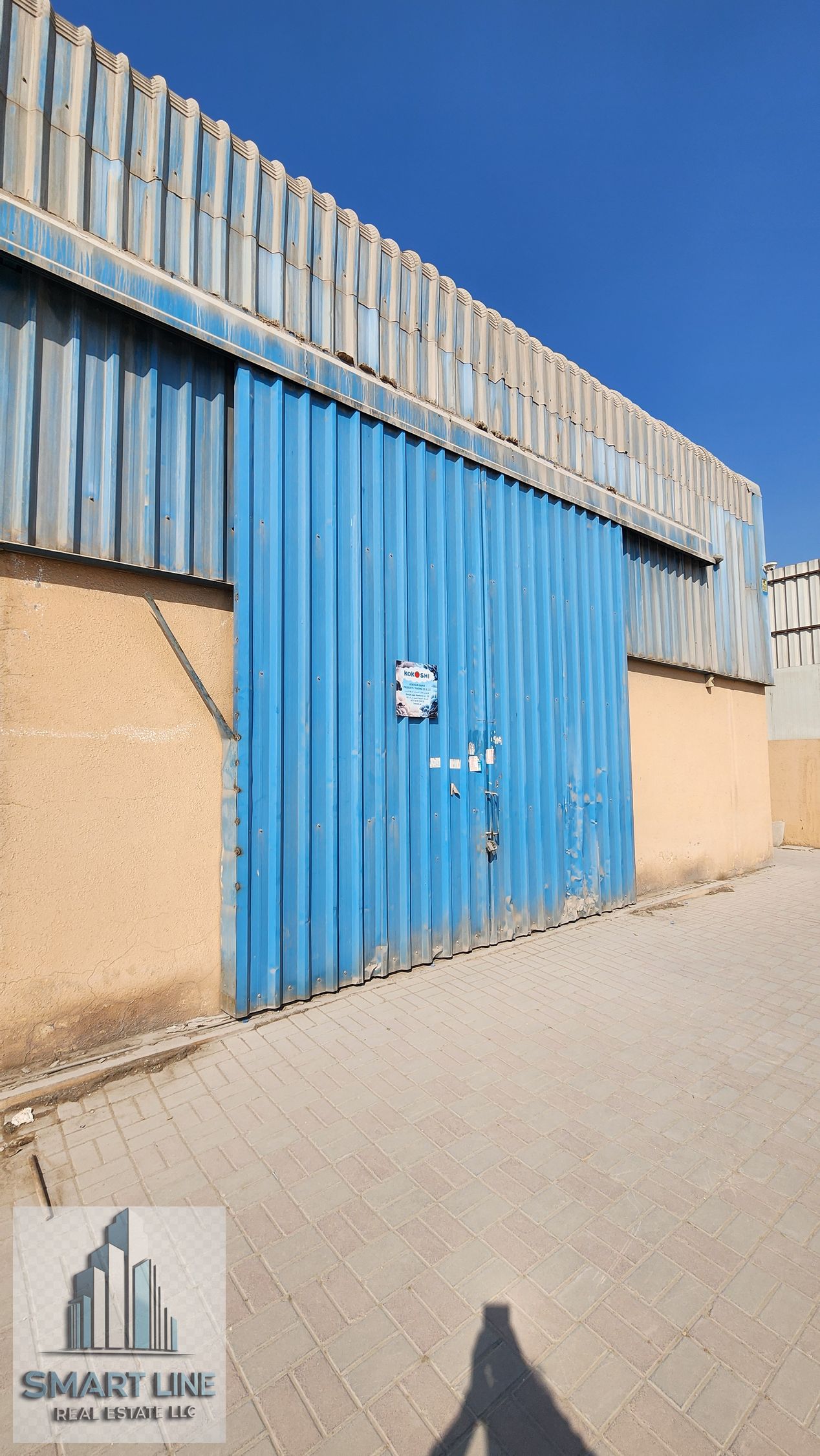 Low Price // 1400 sqft Warehouse available with Washroom kitchen cabinet for rent in low price backside Sajja cement factory Close to Main Road
