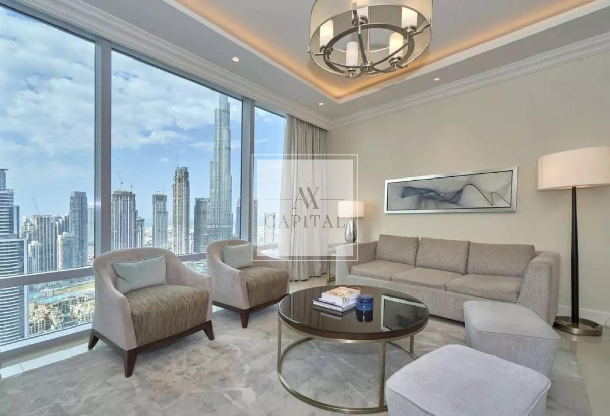 02 Type | High Floor | Middle Unit | Vacant
