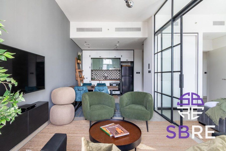 Premium Furnishing | Pool view | High floor